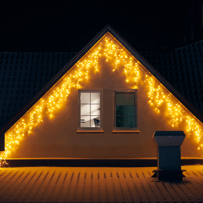 Pinnacle Dec Blog 1 Holiday Roof Safety
